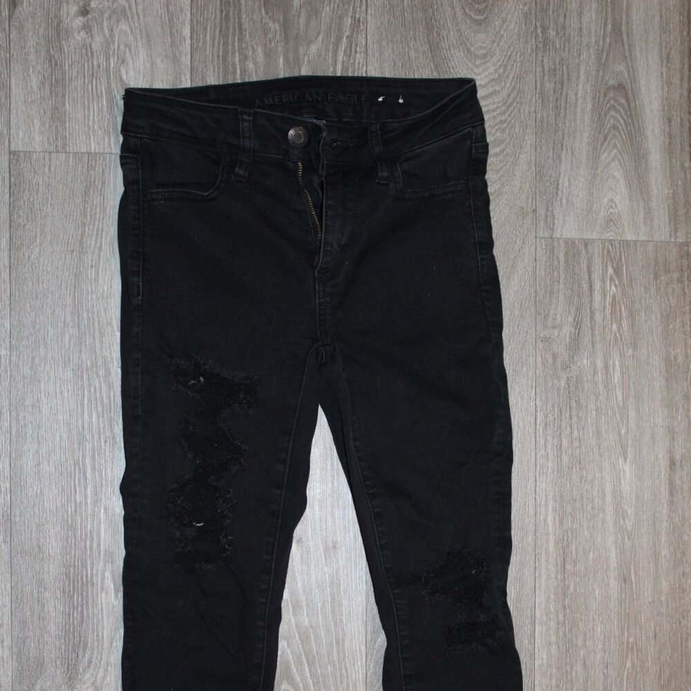 American Eagle Distressed High Rise Jegging - 2 Short